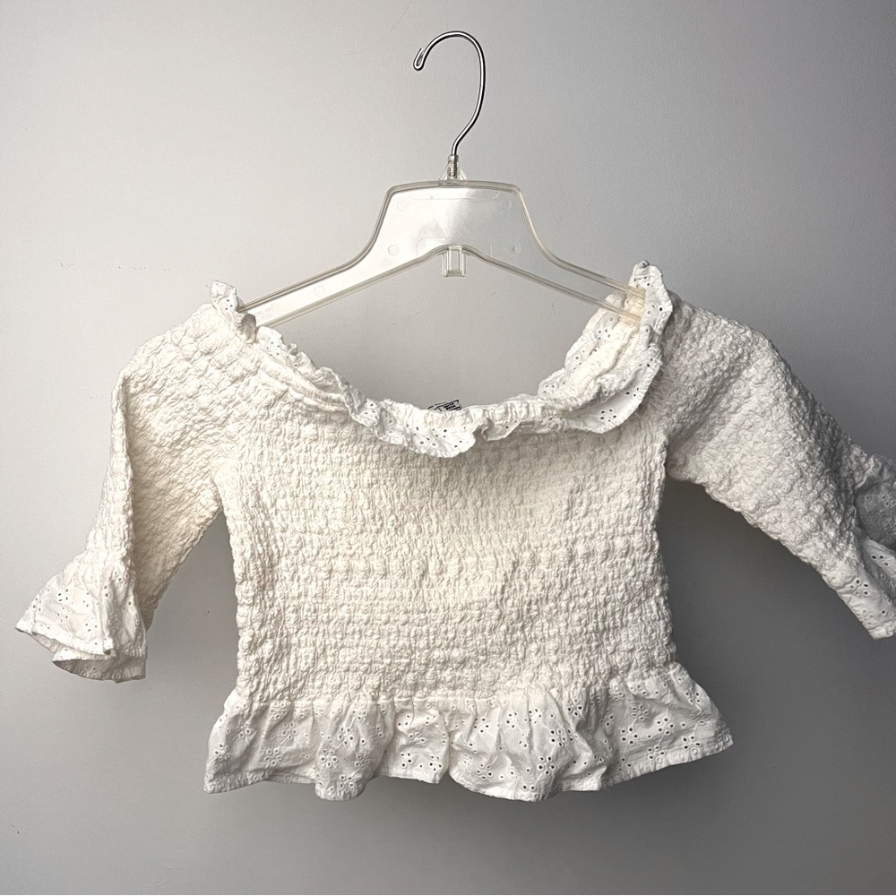 American Eagle Women’s White eyelet off the shoulder top - size XS